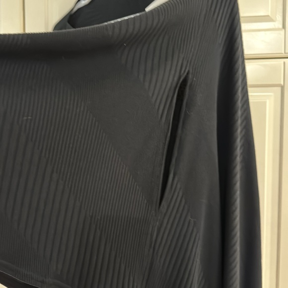 Fabletics Lily Scarf Pullover Wrap Style One Size Fits All - Picture 4 of 5